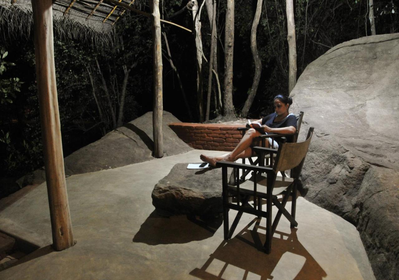 Back Of Beyond - Wild Haven Vila Sigiriya Exterior foto